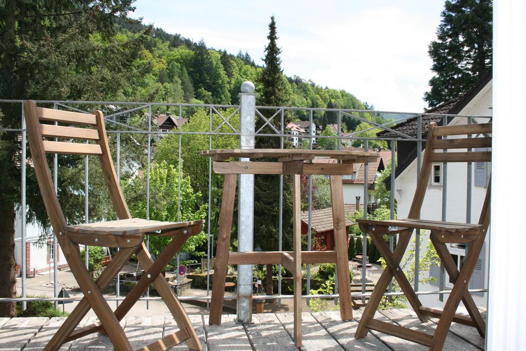 Gaestehaus Villa Lina Bad Herrenalb Luaran gambar